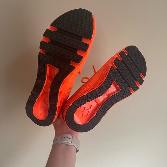 Tsiodfo Shoes - Picture 2 of 5